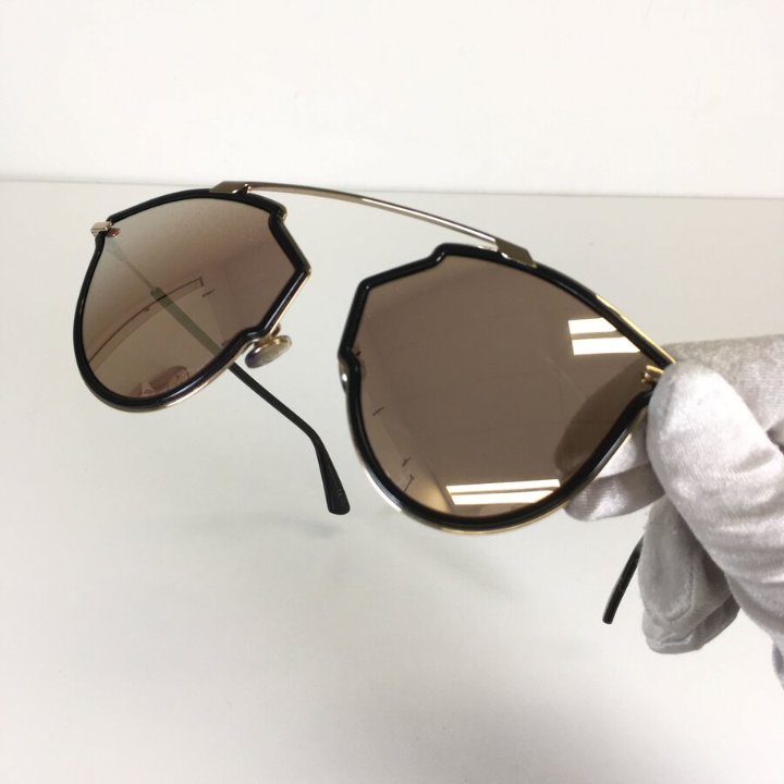 Dior Mirrored Pilot Sunglasses - Luxe Du Jour display picture 1