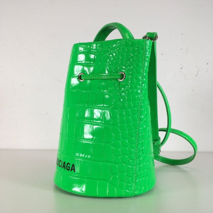 Balenciaga Everyday Bucket Bag - Luxe Du Jour