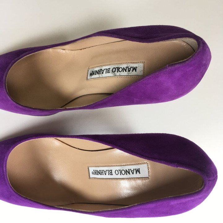 Manolo Blahnik Heels Sz 36 - Luxe Du Jour