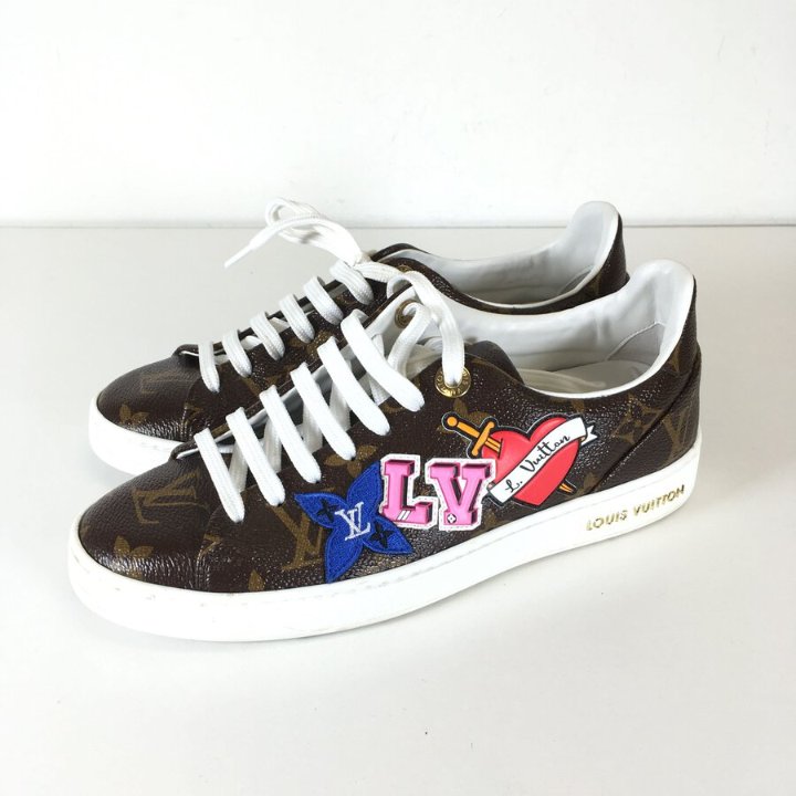 超希少✨ルイヴィトン LV BLACK HEART SNEAKER スニーカー Louis Vuitton Monogram Heart Sneakers Sz 35 - Luxe Du Jour