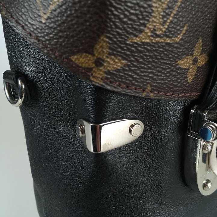 Louis Vuitton Camera Box Bag - Luxe Du Jour