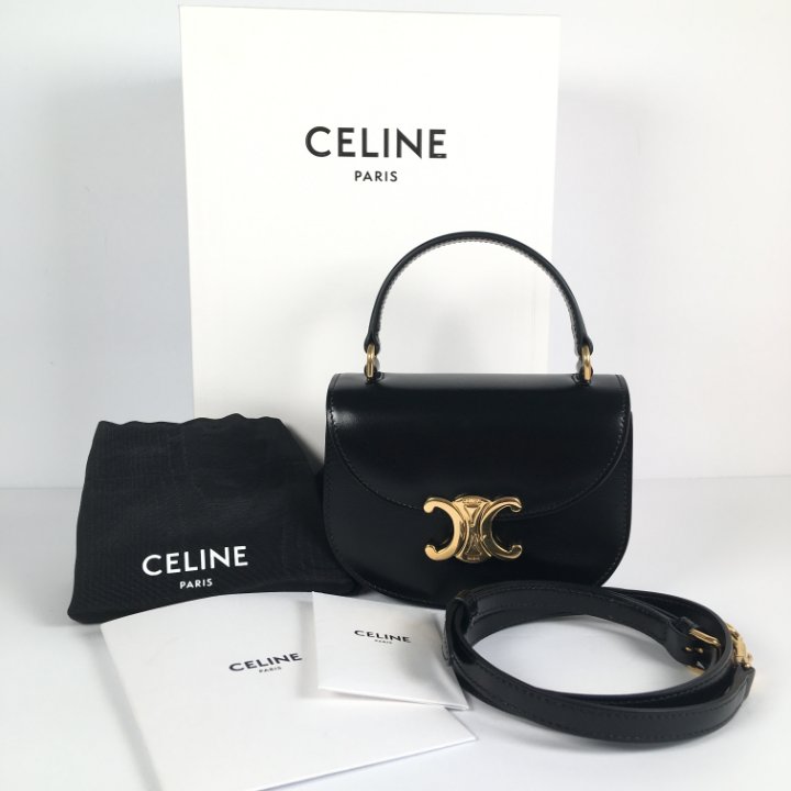 【CELINE】Celine Mini Besace★ショルダーバッグ【ランク:Ａ】 Celine Mini Besace Triomphe - Luxe Du Jour