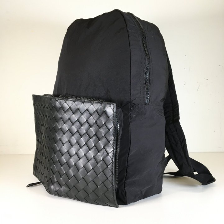 バックパック・リュック BOTTEGA VENETA  nylon backpack bottega veneta graphic print long sleeve shirt item - Black