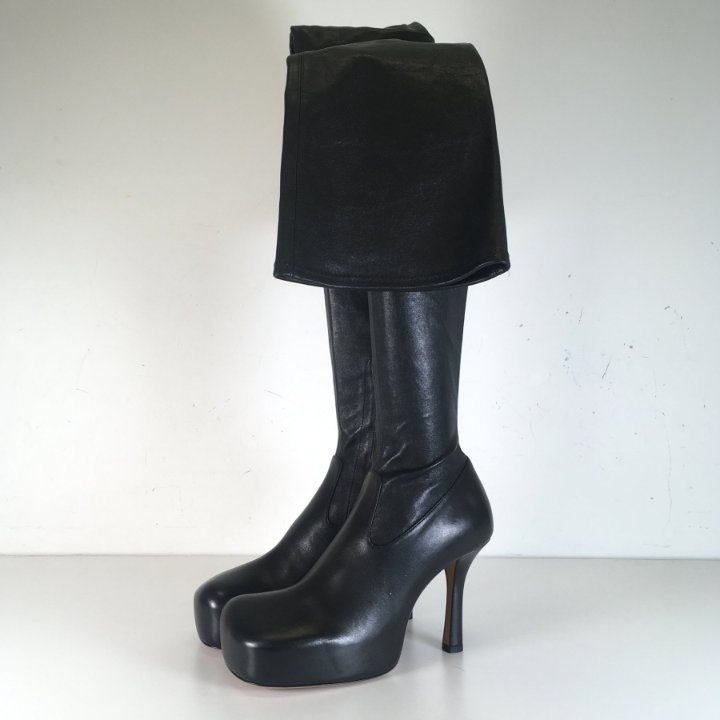 Bottega Veneta Bold Thigh High Boots Sz 38.5 - Luxe Du Jour