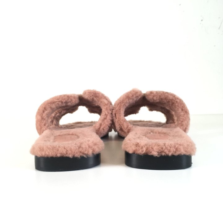 Hermes Shearling Oran Sandals - Luxe Du Jour