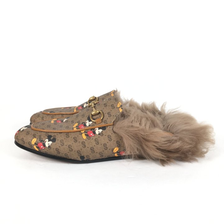 GUCCI ミッキーマウス ファー付きミュール Gucci x Mickey Mouse Loafers Sz 37.5 - Luxe Du Jour