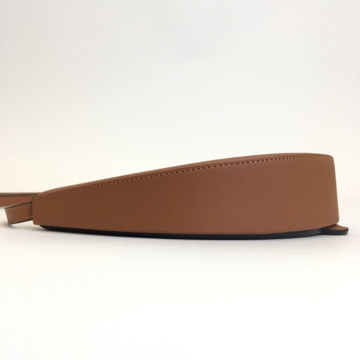 【関税負担】 LOEWE Heel Bag Loewe Heel Bag - Luxe Du Jour