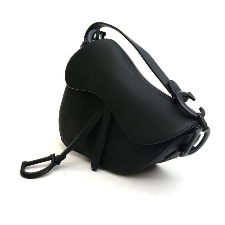 ショルダーバッグ・ポシェット Dior Saddle Bag With Strap Dior Saddle Bag with Strap - Luxe Du Jour