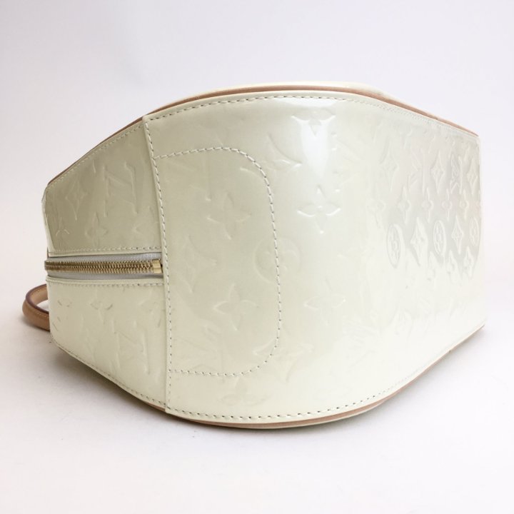 Louis Vuitton Summit Drive - Luxe Du Jour