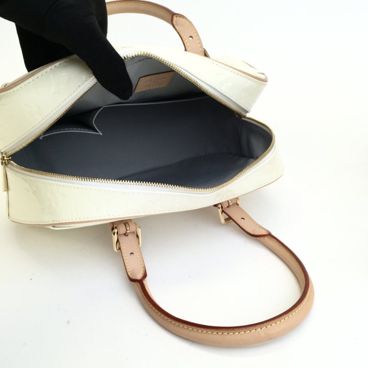 Louis Vuitton Summit Drive - Luxe Du Jour