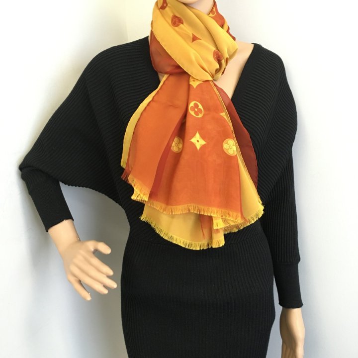 Louis Vuitton Silk Scarf - Luxe Du Jour