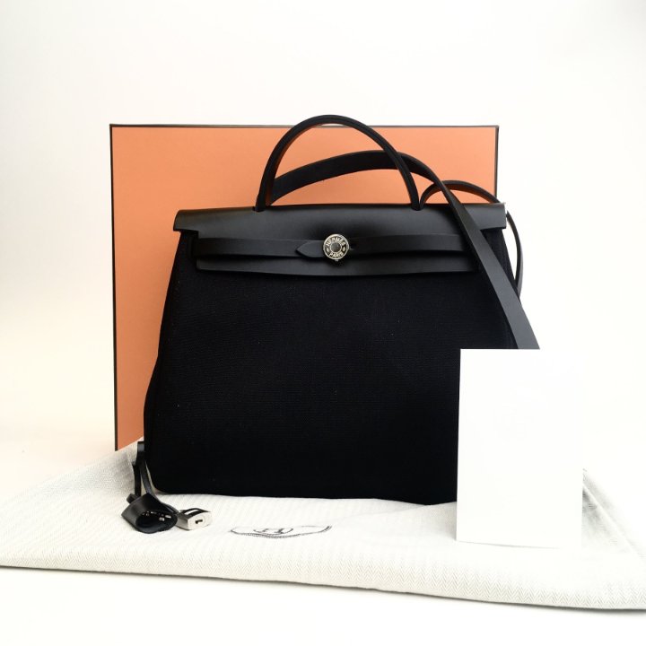 ブラック♪【HERMES】ハーバッグジップ31バッグ Herbag Zip 31 bag | Hermès USA