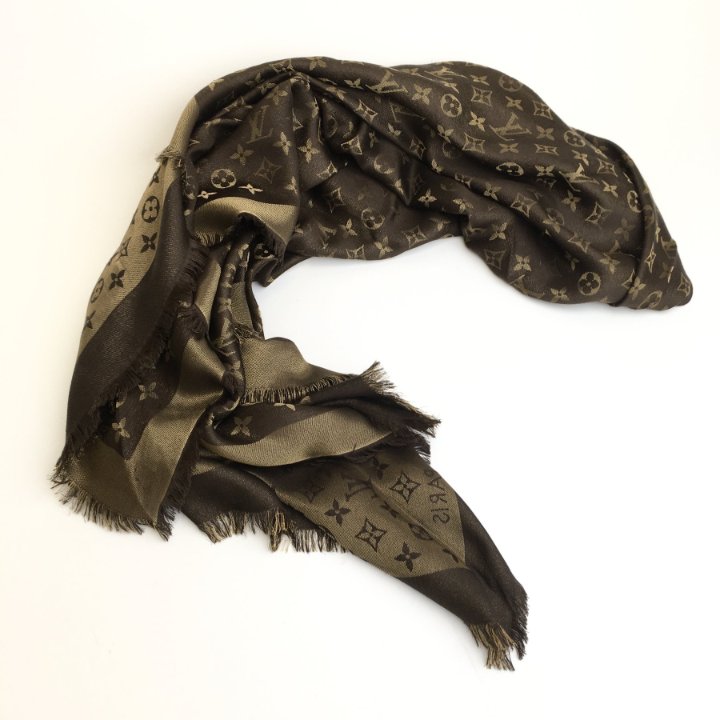 SALE❗️SALE(LOUIS VUITTON❗️)シルクスカーフ正規品 Louis Vuitton Silk Scarf - Luxe Du Jour