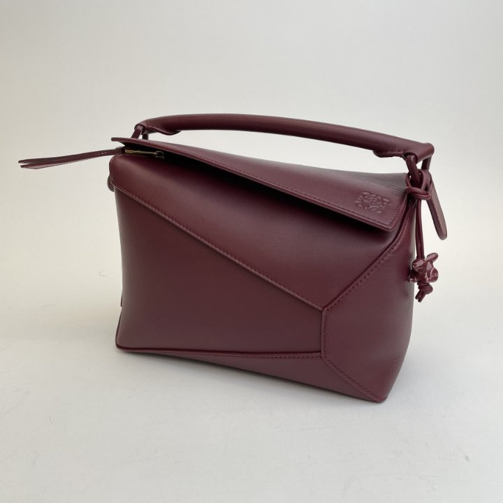 25SS new/LOEWE パズルフォールドレザークラッチ Bag Burgundy 25SS new/LOEWE パズルフォールドレザークラッチ Bag Burgundy