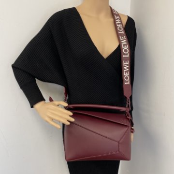 25SS new/LOEWE パズルフォールドレザークラッチ Bag Burgundy 25SS new/LOEWE パズルフォールドレザークラッチ Bag Burgundy