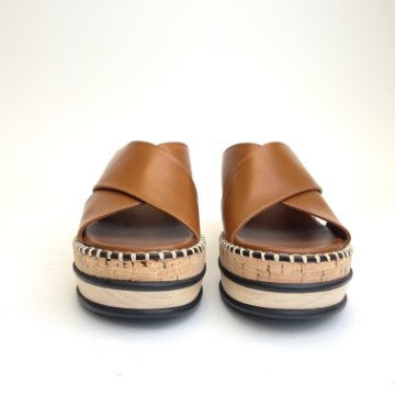 Chloe◆Oli leather platform mules レザー 厚底 ミュール Oli leather platform mules in brown - Chloe | Mytheresa