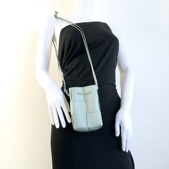 【BOTTEGA VENETA】MINI CASSETTE BUCKET BAG Bottega Veneta - Cassette Mini leather bucket bag Bottega Veneta