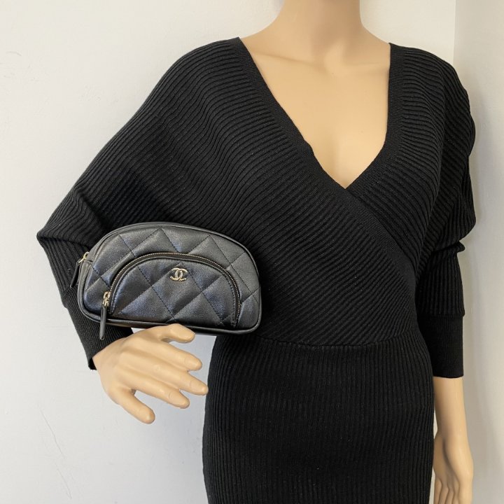Chanel Cosmetic Pouch - Luxe Du Jour