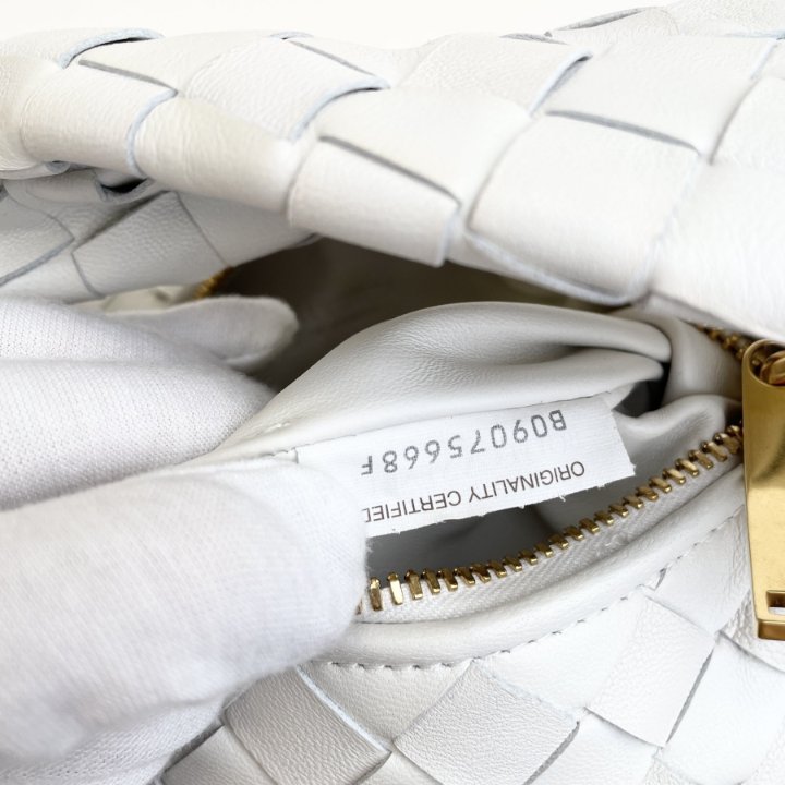 Bottega Veneta Mini Jodie - Luxe Bag Rental
