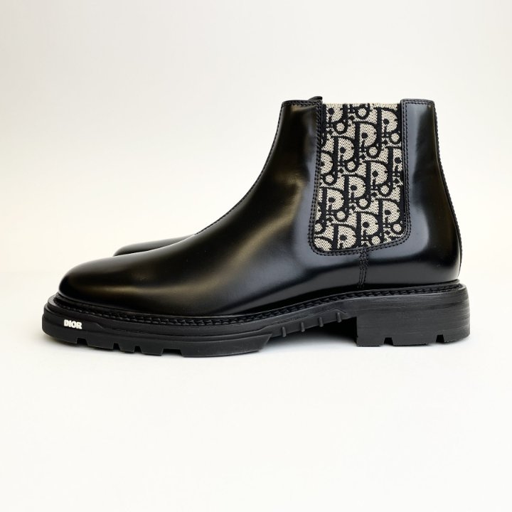 Dior Chelsea Boot Sz 44 - Luxe Du Jour display picture 1