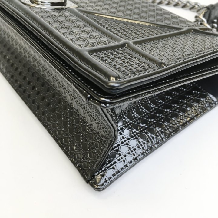 Dior DIORAMA 1/S 0TGU DC⭐️新品未使用/ UNISEX Amazon.co.jp: DIOR DIORAMA 1/S 0TGU DC Silver Diorama