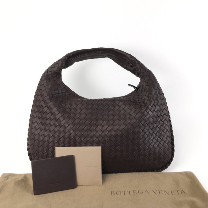 Bottega Veneta Hobo - Luxe Du Jour