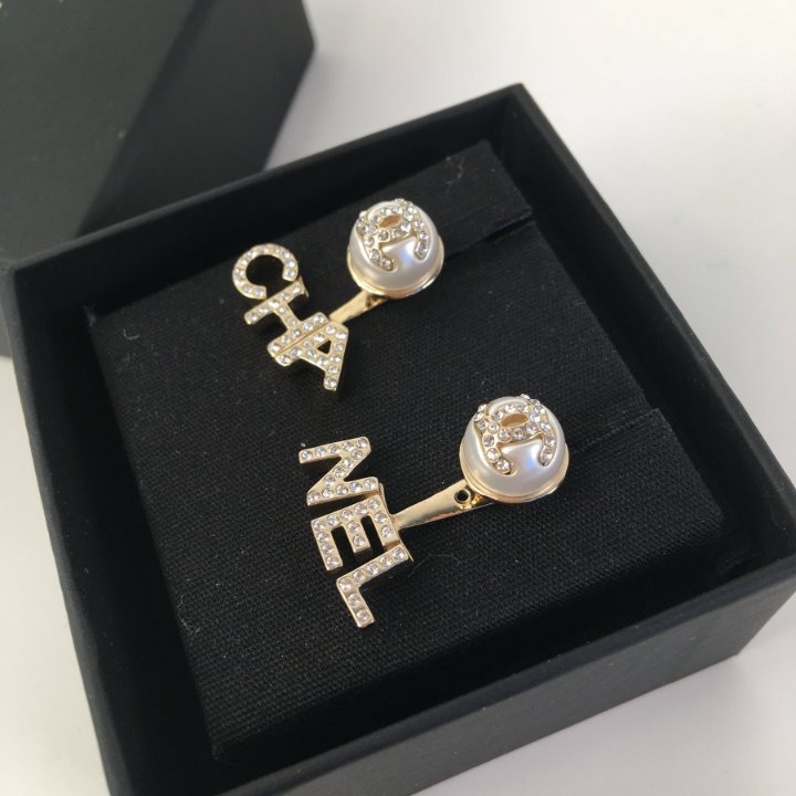 Chanel CHA NEL Pearl Earrings - Luxe Du Jour