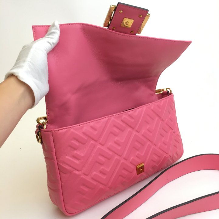 VIP【関税送料無料】希少 FENDI PINK PUMPS VIP【関税送料無料】希少 FENDI PINK PUMPS