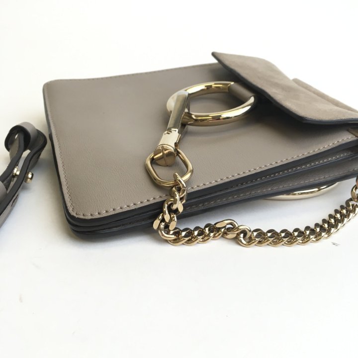 Chloe Faye Phone Bag - Luxe Du Jour