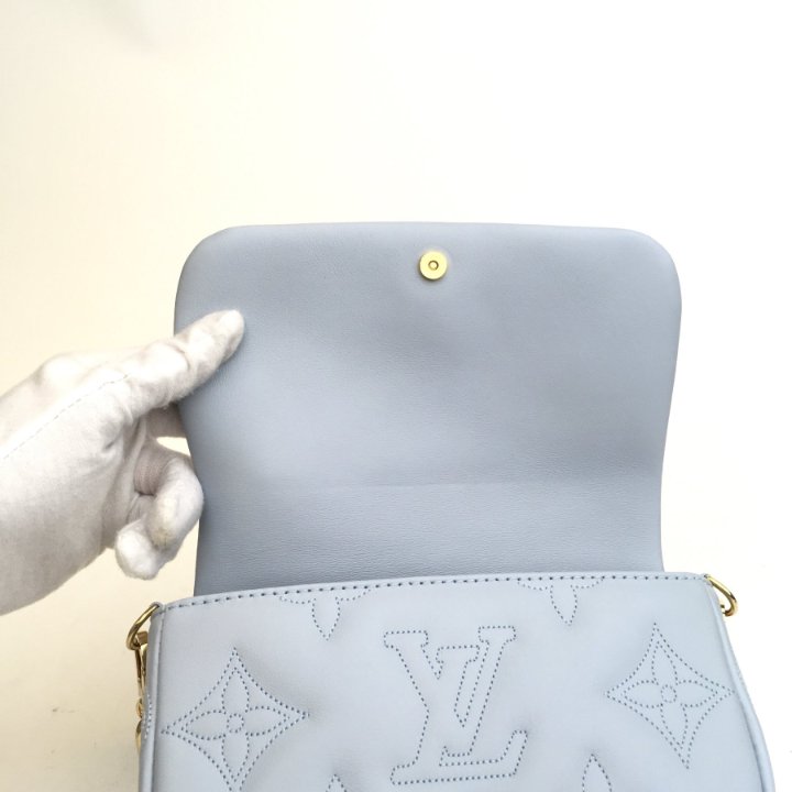 Louis Vuitton Bubblegram Wallet On Strap - Luxe Du Jour
