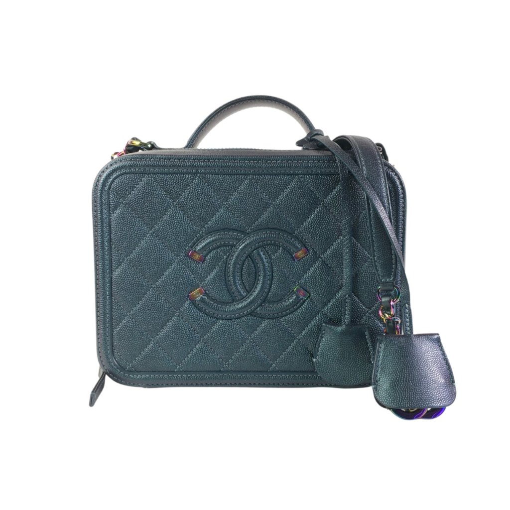 CHANEL フェーリ　限定品 Chanel Filigree Vanity Iridescent Mermaid Caviar - Luxe Du Jour