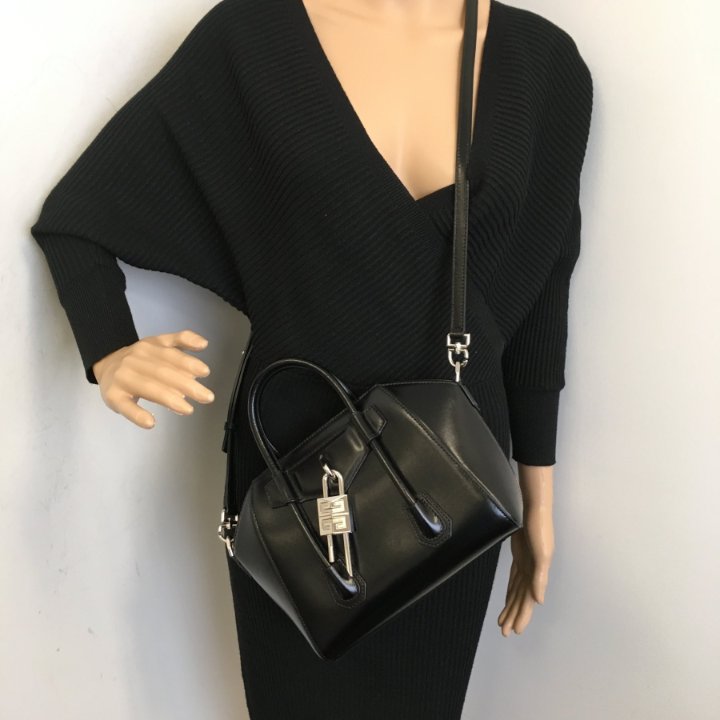 Givenchy Mini Lock Antigona - Luxe Du Jour