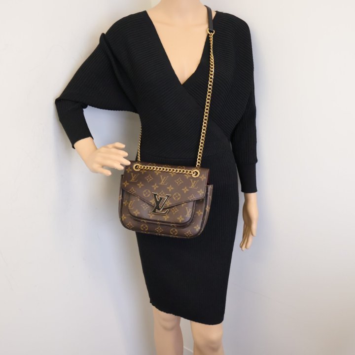 入手困難★希少【LOUIS VUITTON】Passy チェーンバッグ Monogram Monogram Passy Chain Bag, Louis Vuitton - Designer Exchange