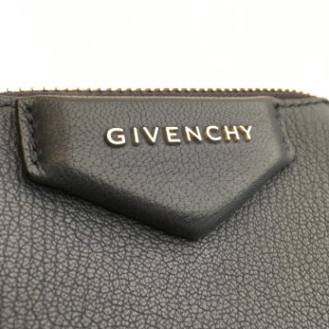 Givenchy Small Antigona Clutch - Luxe Du Jour