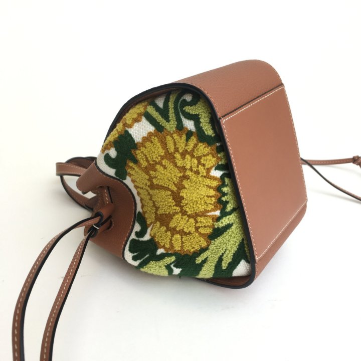 【ヴィンテージ】Rank:A☆LOEWE BROWN ハンモックミニ バッグ Loewe Mini Hammock Bag - Luxe Du Jour
