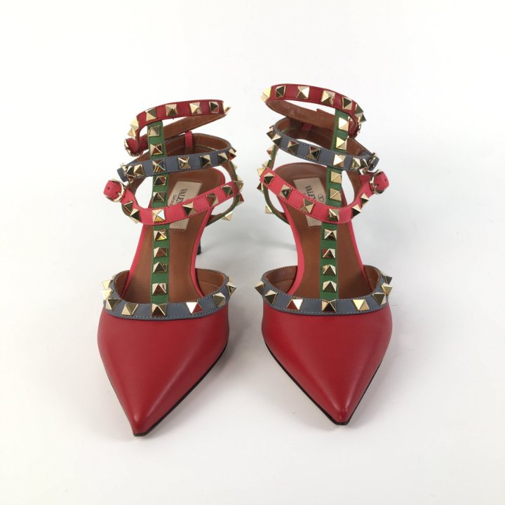 Valentino Rockstud Kitten Heels Sz 36 - Luxe Du Jour