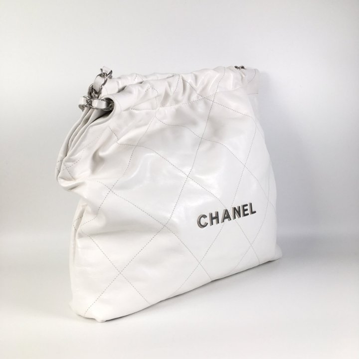 Chanel 22 Medium - Luxe Du Jour