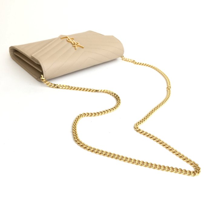 ハンサム♪◇CASSANDRA チェーンウォレット◇Saint Laurent Saint Laurent (YSL) Cassandra Chain Wallet - Luxe Du Jour