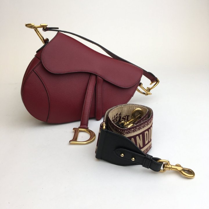 【エレガントでゴージャス★】DIOR Saddle グローブ Dior Saddle Bag Medium with Strap - Luxe Du Jour