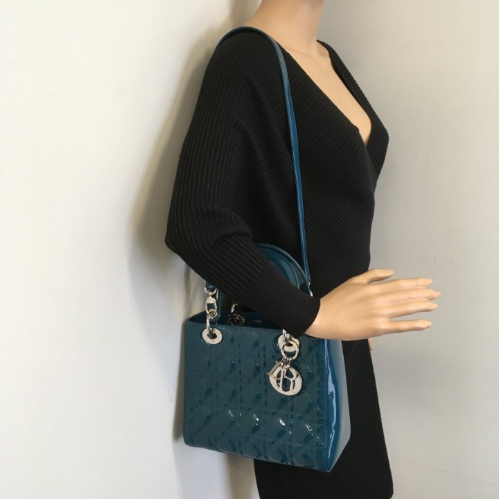 Dior Lady Dior Medium - Luxe Du Jour