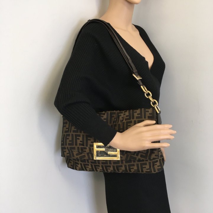 Fendi Mia Flap - Luxe Du Jour
