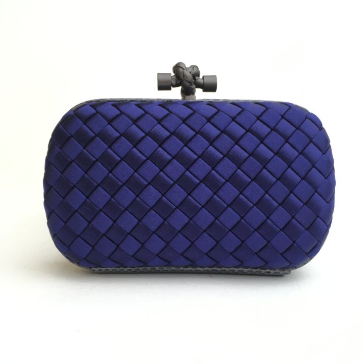 【関税&送料込】Bottega Veneta Bottega Veneta Clutch Bottega Veneta Knot Clutch - Luxe Du Jour