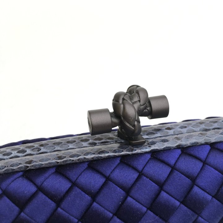 Bottega Veneta Knot Clutch - Luxe Du Jour