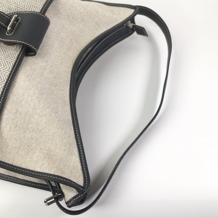 Hermes Toile Wool Chevron Jumping GM - Luxe Du Jour