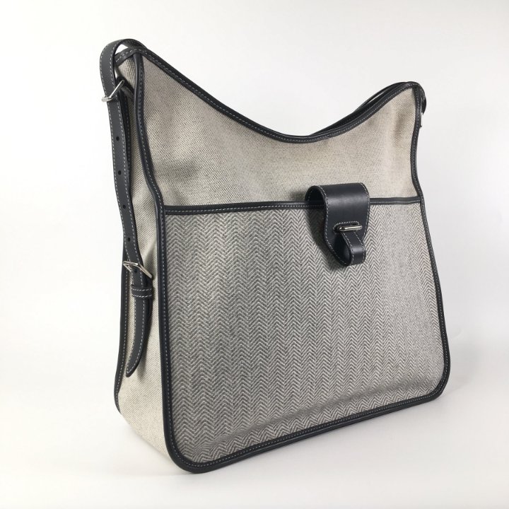 HERMES　Wool　made in italy Hermes Size 38 Pull Inspi Cape Wool Gris Etoupe