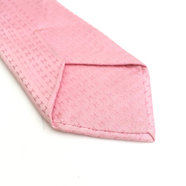 エルメス　CRAVATE FACONNEE TWIL FACONNEE Faconnee H 24 tie | Hermès USA