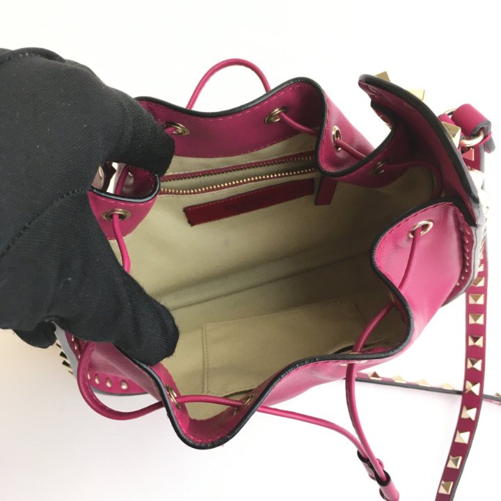 【VALENTINO】ROCKSTUD BUCKET BAG Black Valentino Rockstud Bucket Bag | eBay