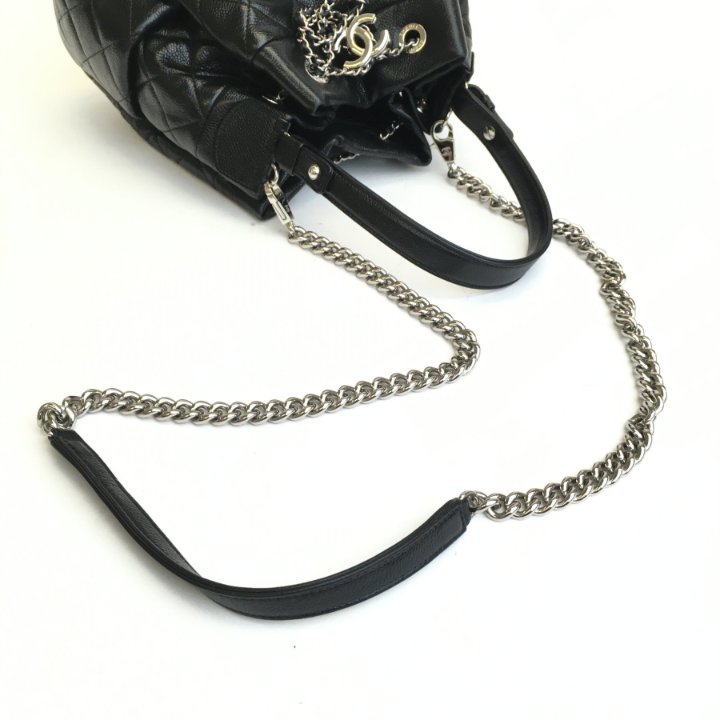 【CHANEL】ドローストリング・バケットバッグ★bucket bag★ CHANEL Calfskin Stitched Chain Bucket Bag Black 897423