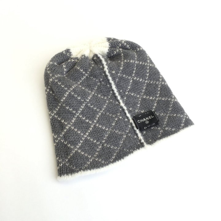 Chanel CC Beanie - Luxe Du Jour