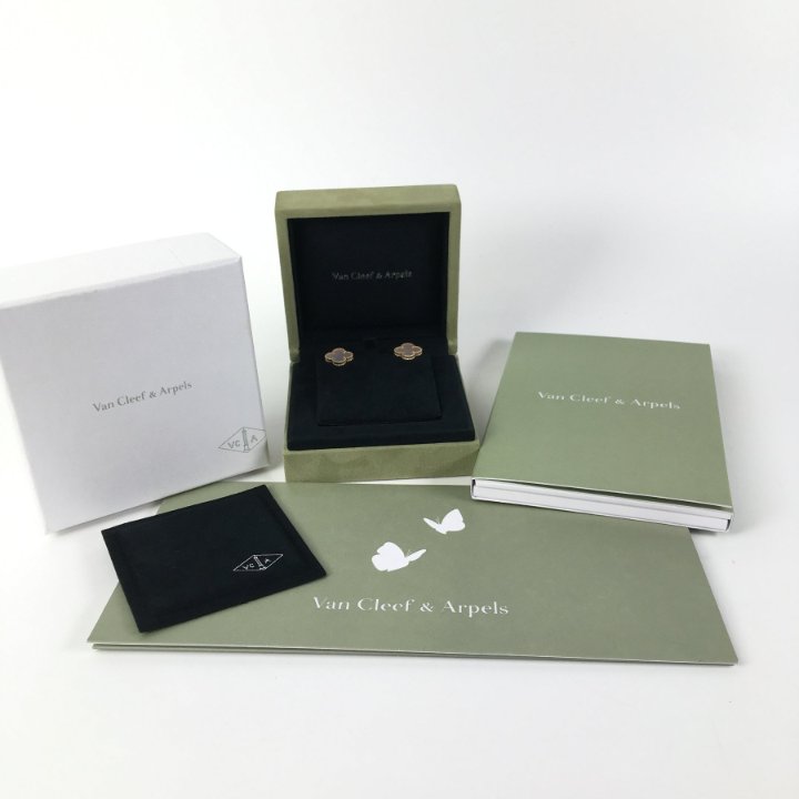 Van Cleef & Arpels ギフトボックス 2つセット Van Cleef & Arpels ギフトボックス - メルカリ